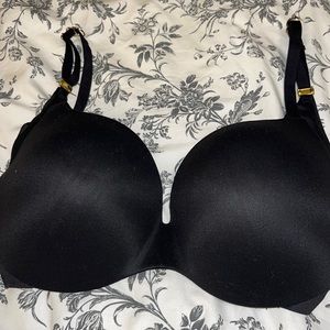 Victoria Secret-Incredible by Victoria Perfect shape -black
